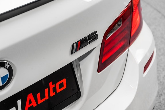 BMW M5 10 of 30