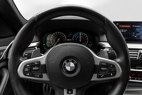 BMW 530e 16 of 30
