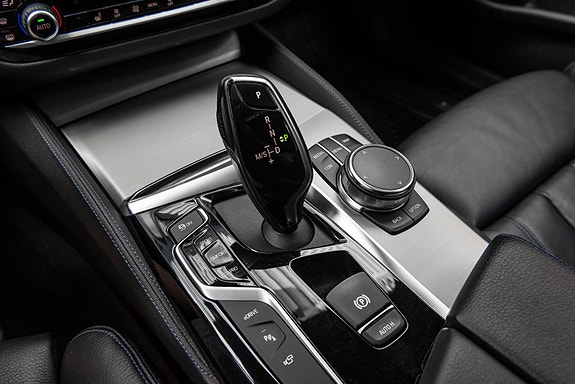 BMW 530e 12 of 30
