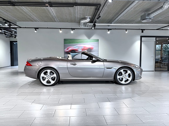 Jaguar XK 6 of 24