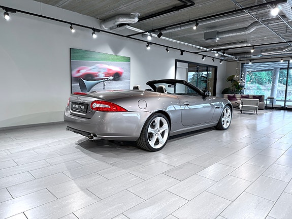 Jaguar XK 5 of 24