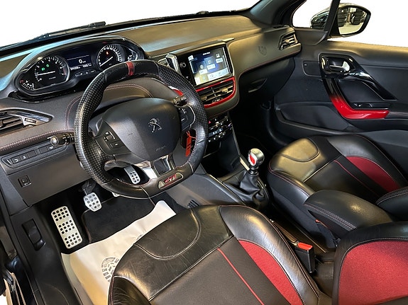 Peugeot 208 9 of 30