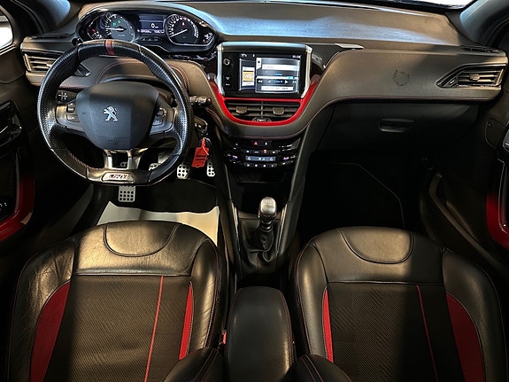 Peugeot 208 14 of 30