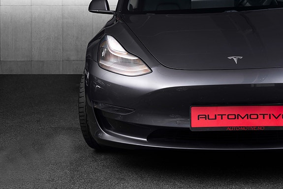 Tesla Model 3 4 of 27