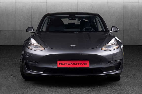 Tesla Model 3 3 of 27