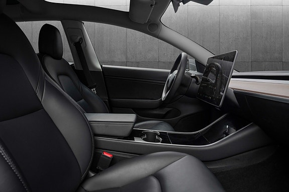 Tesla Model 3 25 of 27
