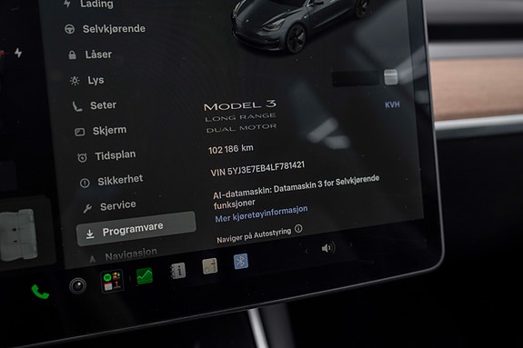 Tesla Model 3 13 of 27
