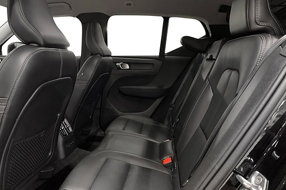 Volvo XC40 12 of 15