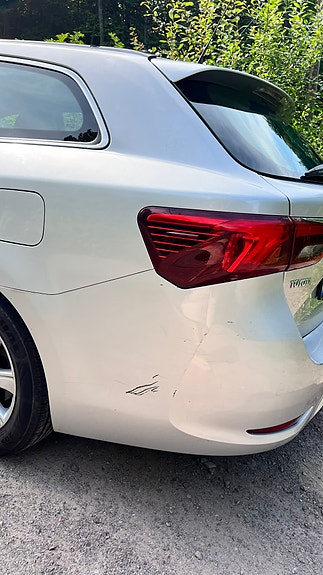 Toyota Avensis 4 of 18