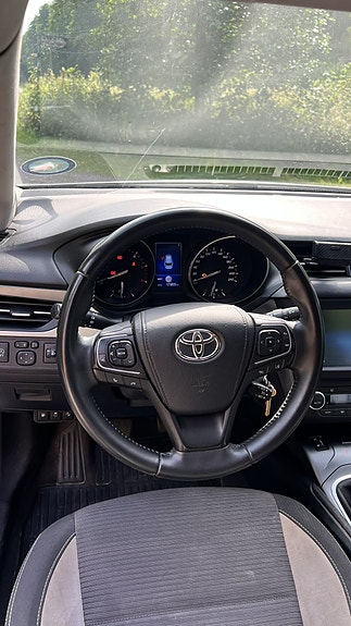 Toyota Avensis 16 of 18
