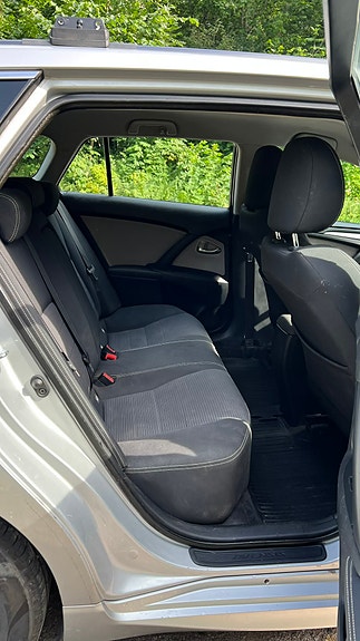 Toyota Avensis 15 of 18