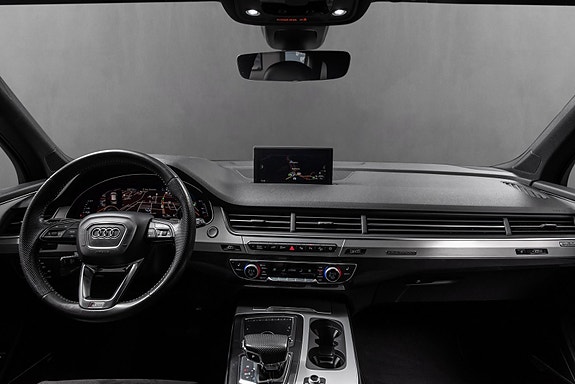 Audi Q7 18 of 30