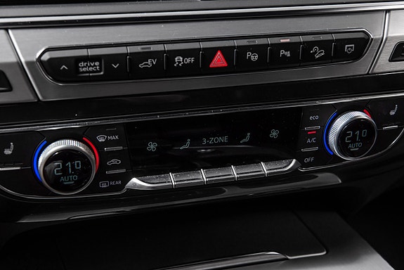 Audi Q7 12 of 30