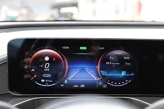 Mercedes-Benz EQC400 30 of 30