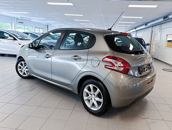 Peugeot 208 6 of 30