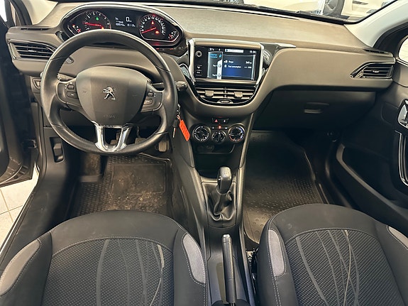 Peugeot 208 9 of 30