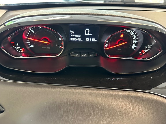 Peugeot 208 11 of 30