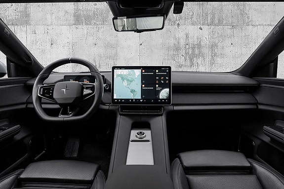 Polestar 4 13 of 24