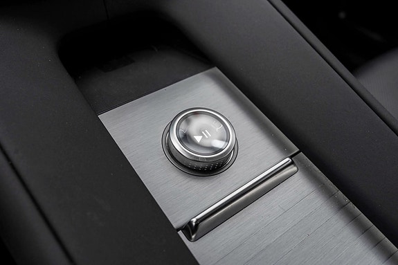 Polestar 4 19 of 24