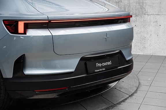 Polestar 4 7 of 24