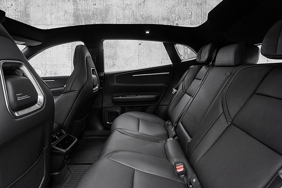 Polestar 4 12 of 24