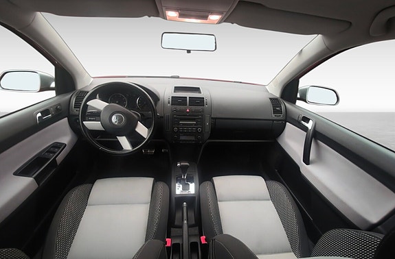 Volkswagen Polo Cross 13 of 16