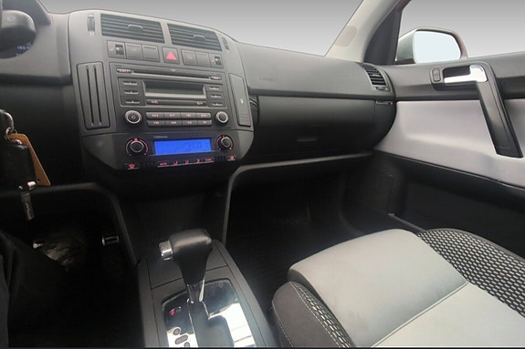 Volkswagen Polo Cross 16 of 16