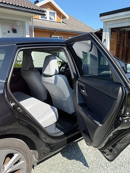 Toyota Auris 9 of 23