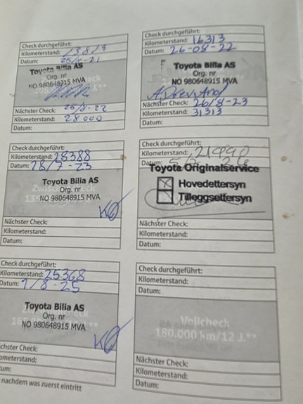 Toyota Auris 19 of 23