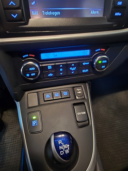 Toyota Auris 15 of 23