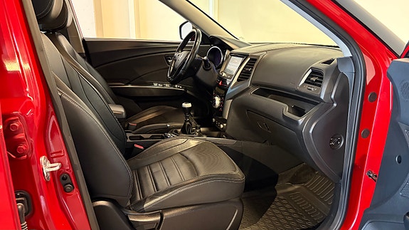 SsangYong XLV 12 of 30