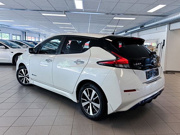 Nissan Leaf 6 of 30