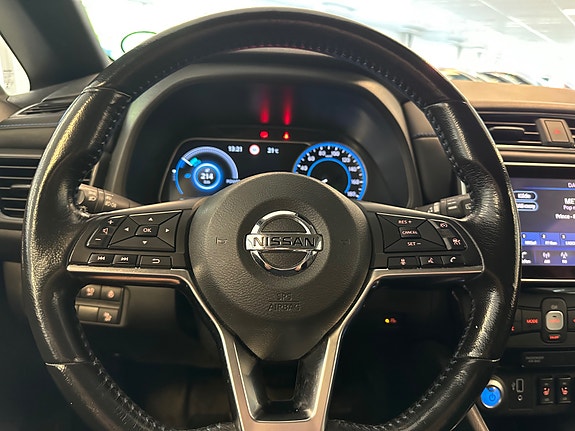 Nissan Leaf 15 of 30