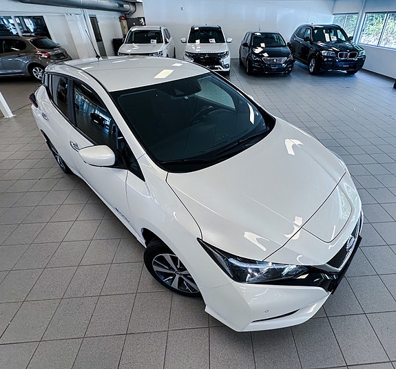 Nissan Leaf 2 of 30