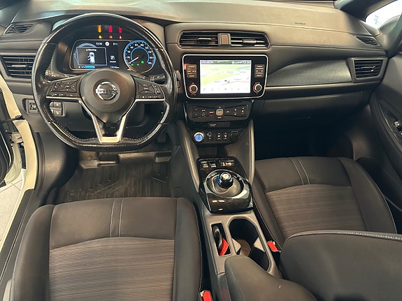 Nissan Leaf 9 of 30