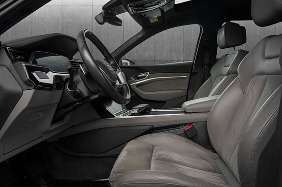 Audi e-tron Sportback 24 of 30