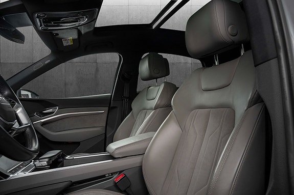Audi e-tron Sportback 27 of 30