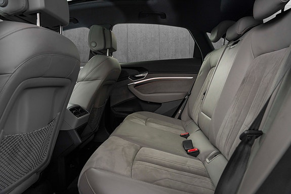 Audi e-tron Sportback 28 of 30