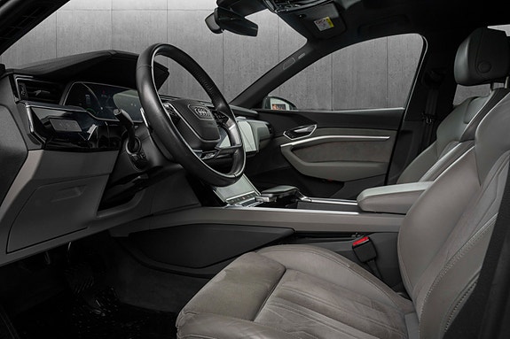 Audi e-tron Sportback 26 of 30
