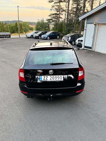 Skoda Superb 11 of 29