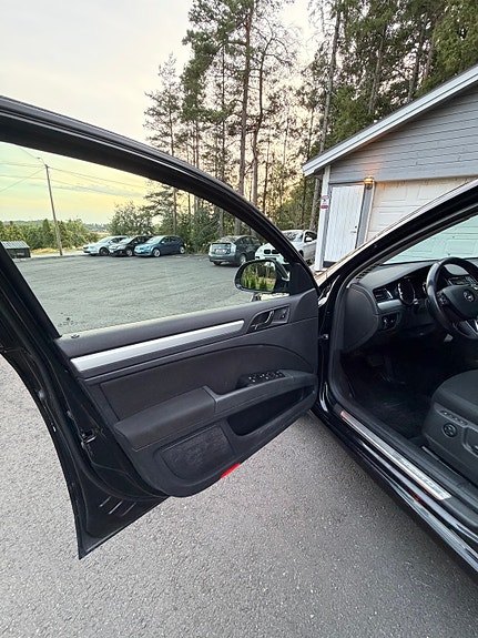 Skoda Superb 23 of 29