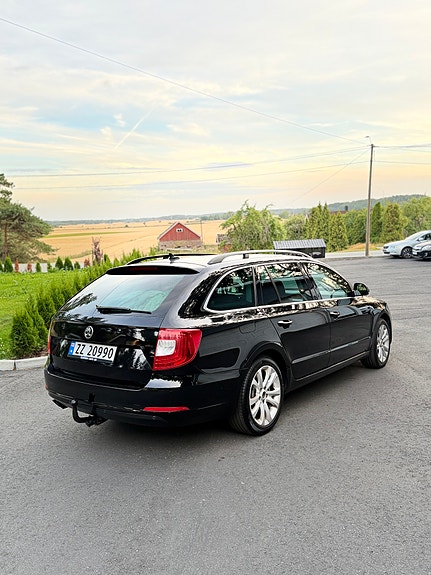 Skoda Superb 8 of 29