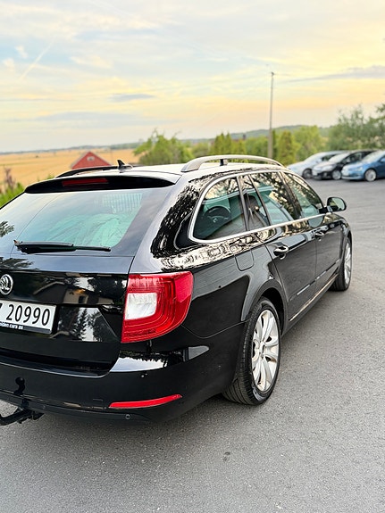 Skoda Superb 9 of 29