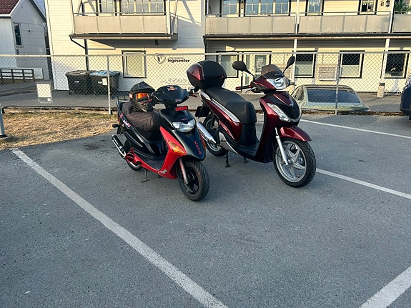 Honda SFX 50 3 of 4