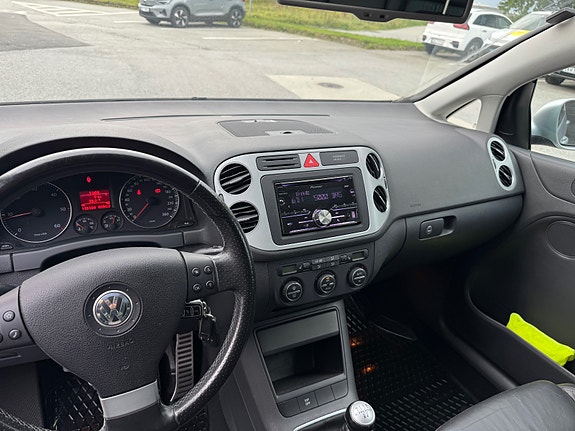 Volkswagen Golf Plus 9 of 12