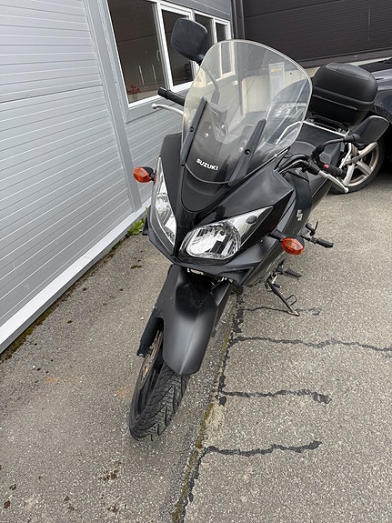 Suzuki DL 650 V-Strom 5 of 15