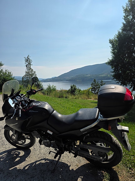 Suzuki DL 650 V-Strom 10 of 15