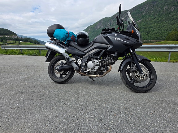 Suzuki DL 650 V-Strom 4 of 15