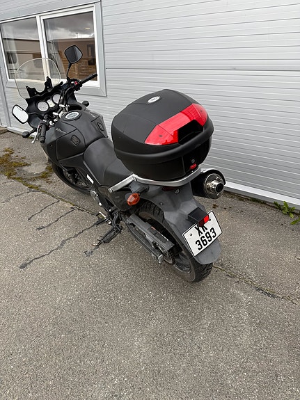 Suzuki DL 650 V-Strom 14 of 15