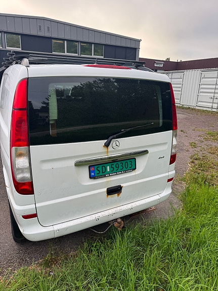 Mercedes-Benz Viano 12 of 13